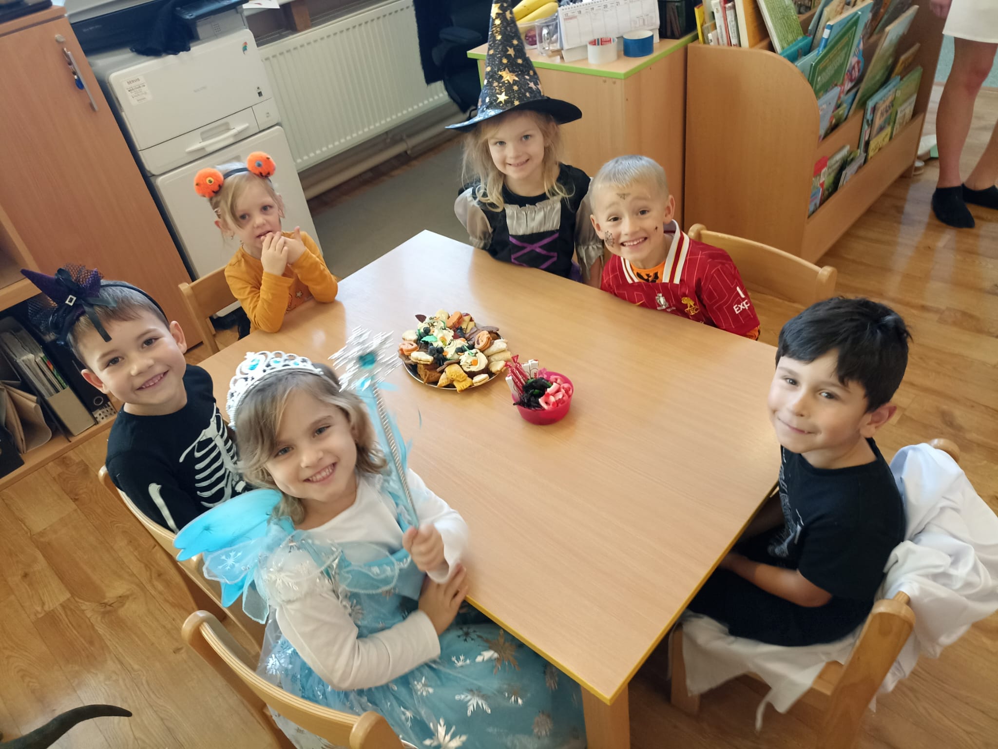 caa3dde5-9e45-477d-8c2e-6b582e0e71ad