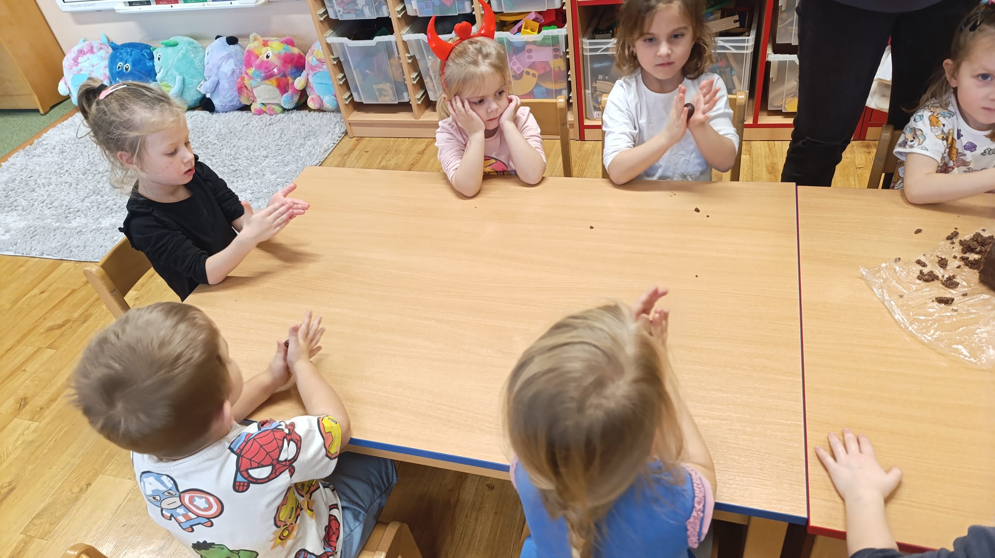 876693bc-0460-43bf-b6b5-c10c87af9acf